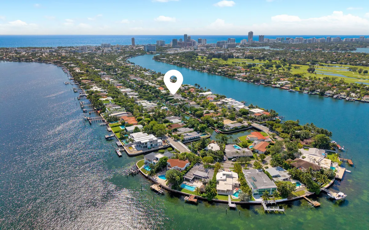 Aerial view of Biscayne Point surrounded by waterways